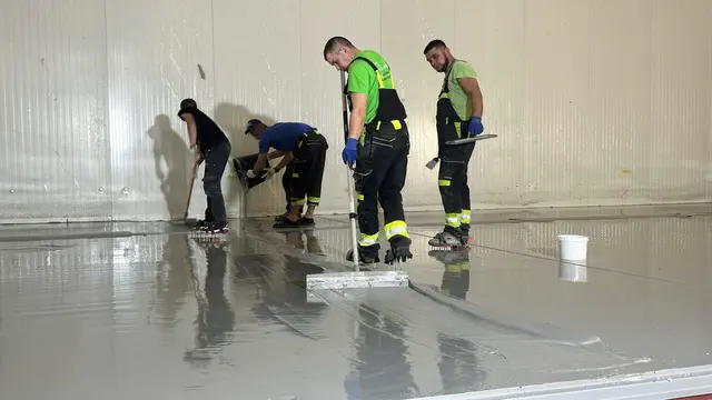 Photo report: applying a polymer coating to a concrete floor, photo 1